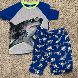 shark blue and gray pajamas top and bottom wonder nation size boys 10-12